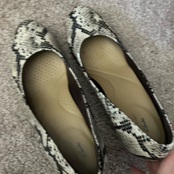 Clark’s snakeskin heels! - Picture 6 of 10
